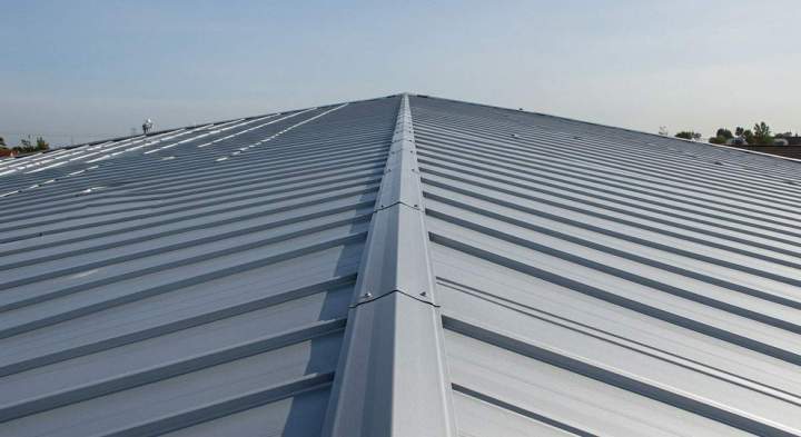 Transform your home's exterior with Durham Region Roofing Ltd. We offer expert aluminum capping services in Ajax, ensuring stunning and durable results.